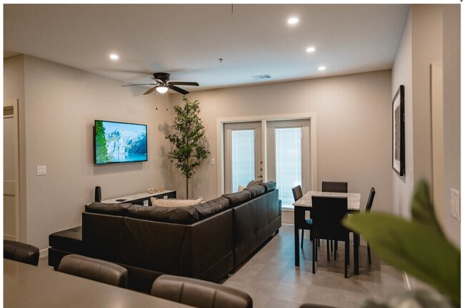 Photo - 600 E Dallas Ave Unidad A-04