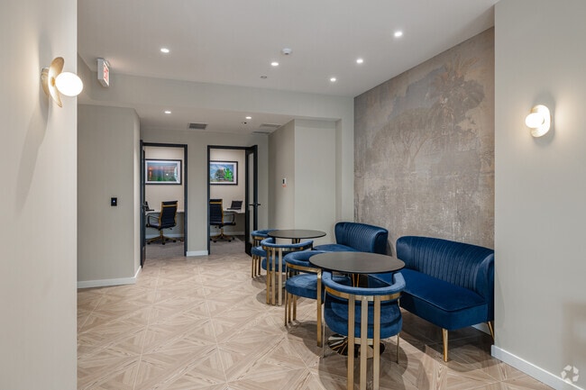 Library - The Nest at Lincoln Park West