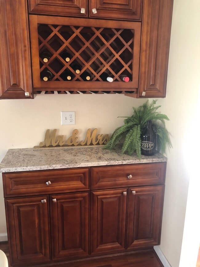 Photo - 829 Snider St