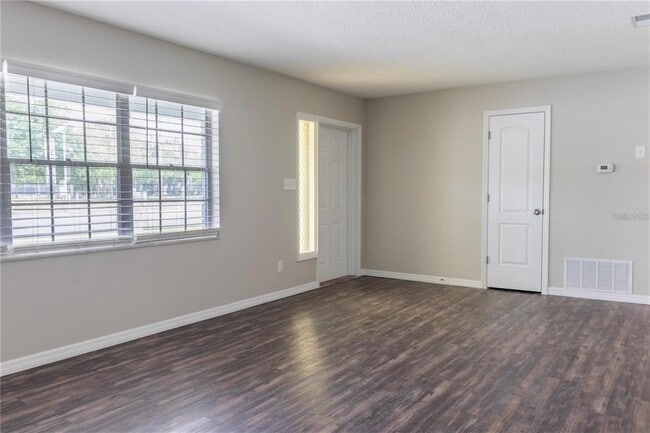 Photo - 3005 S Kings Ave