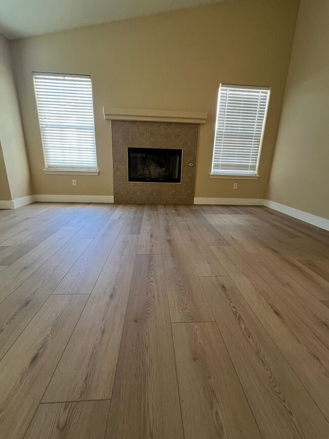 4205 Serene Oak Dr