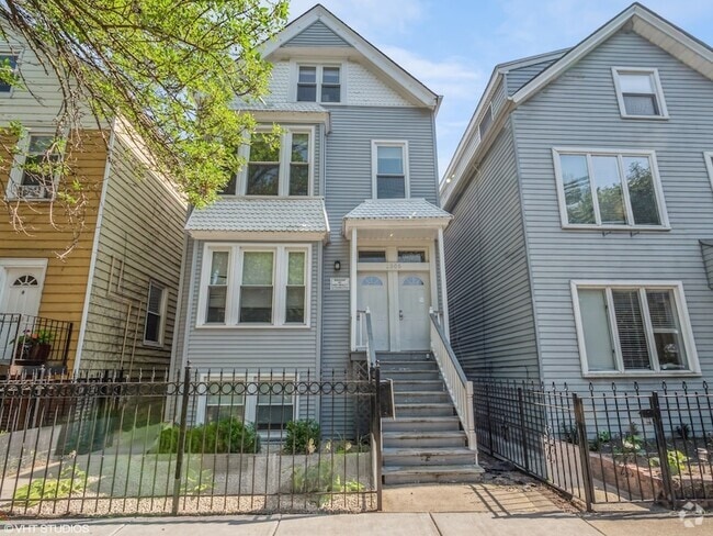 Building Photo - 1305 W Barry Ave Unit 1R Rental