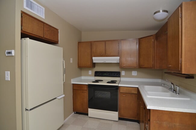 Photo - Charming 1 Bedroom 1 Bath Town home! South Tucson Location!