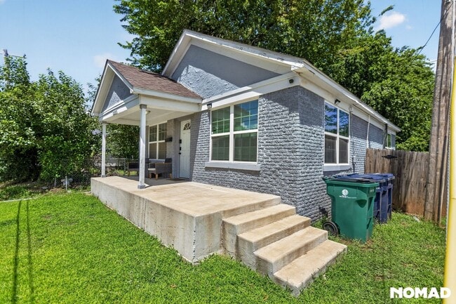 Building Photo - 1412 N Virginia Ave