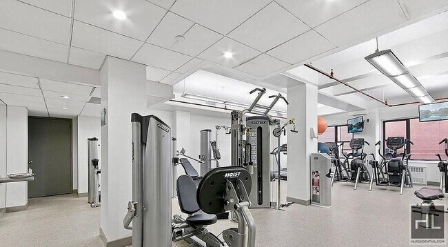 Photo - Fourth Avenue Unidad 3H