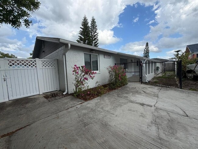 8711 Sage Ct
