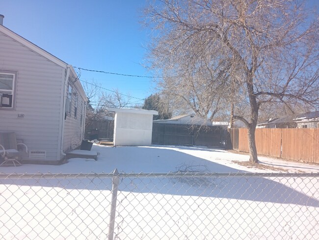 Photo - 985 N Oakland St