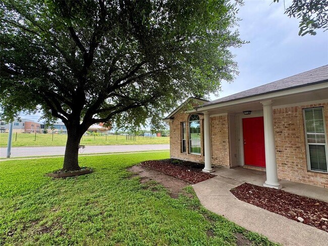 Photo - 1315 Lou Gehrig Ln