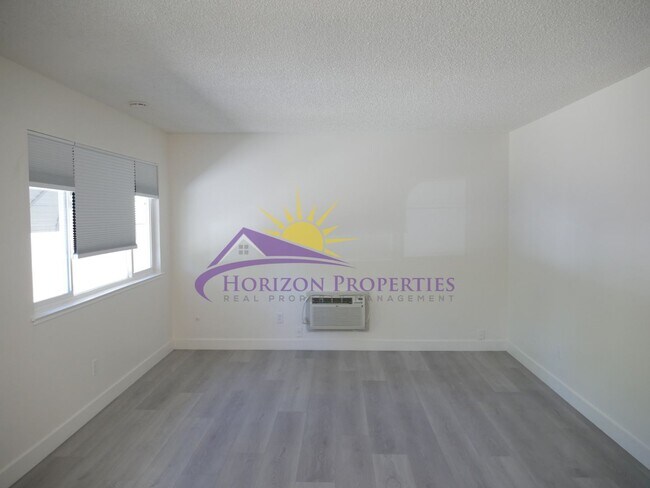 Photo - 908 Dornajo Way Unit 1