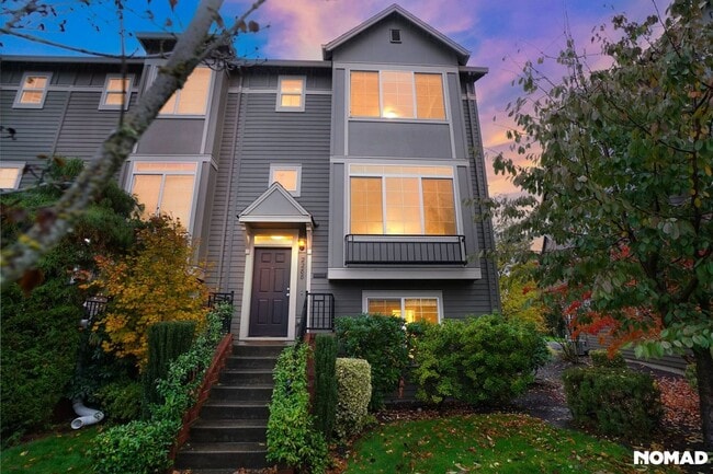 Building Photo - 2288 NW Oak Knoll Pl