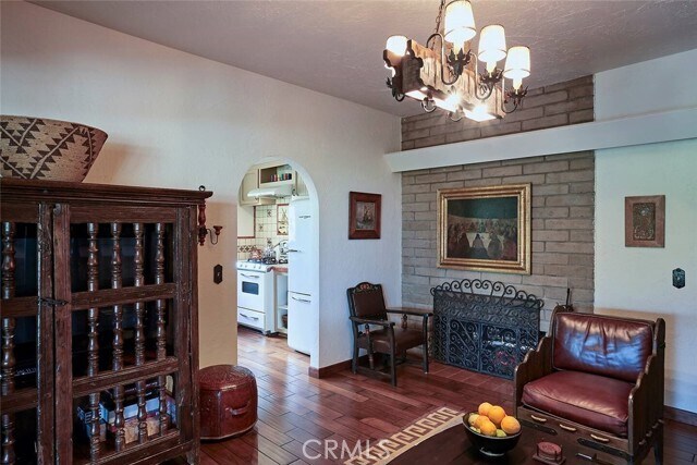 Photo - 1975 Valley Meadow Dr