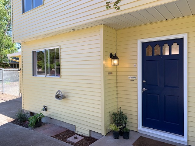 Front door - 18750 NW Nelscott St Casa Adosada