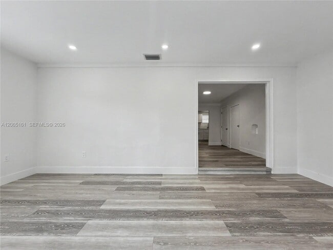 Photo - 228 NW 39th St