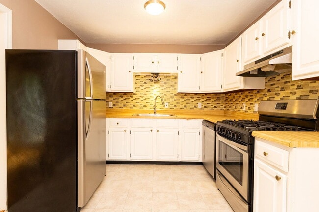 5428 Country Village Dr