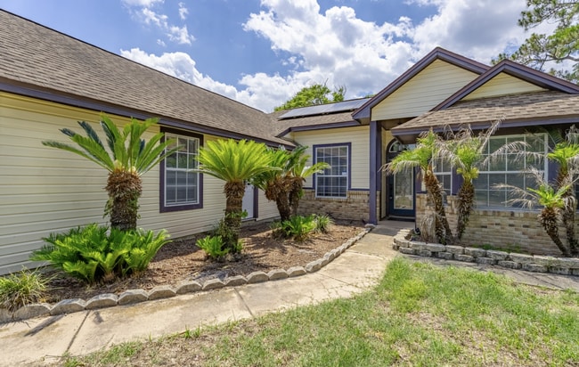 Photo - 2162 Saint Martins Dr E