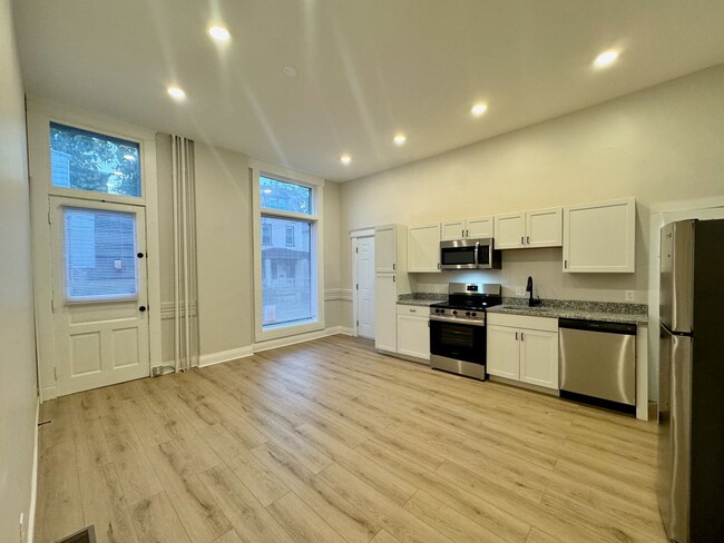 Building Photo - 335 W McMillan St Unit 1 Rental