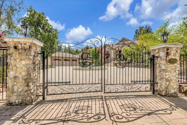 Photo - 15219 Sobey Rd