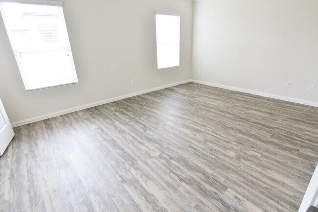 Photo - 10010 Piave Drive
