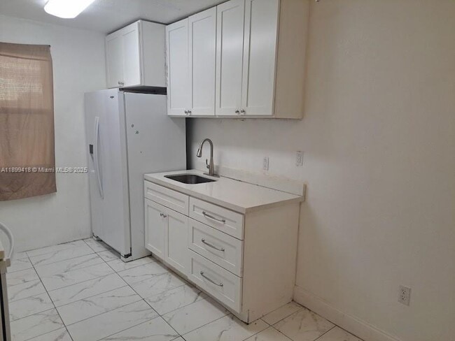 Photo - 301 NW 177th St Unidad 136