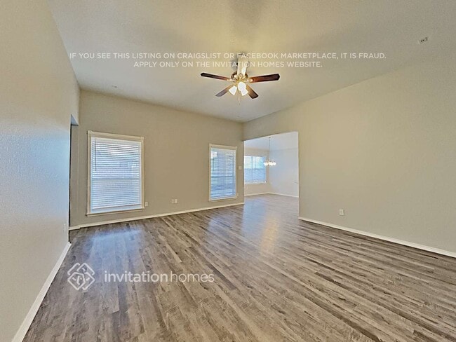 Photo - 512 Bretts Way