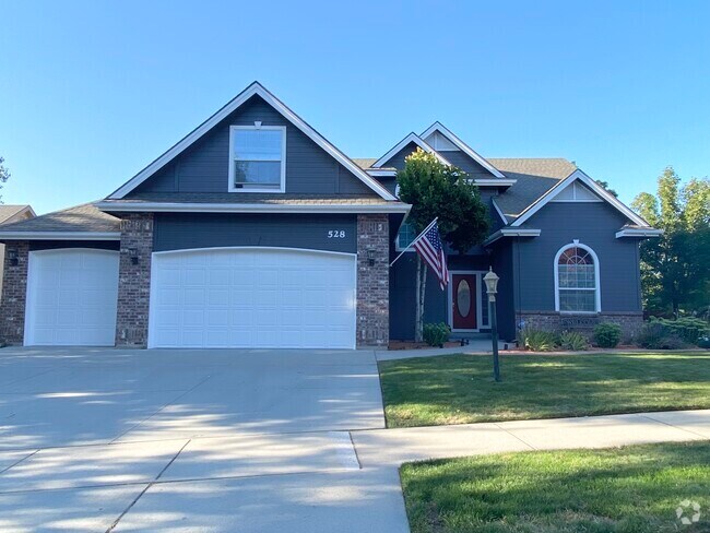 Building Photo - 528 E Knoll Dr Rental
