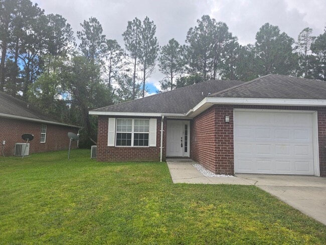 Building Photo - Brick Duplex 3/2 Home on Grandview