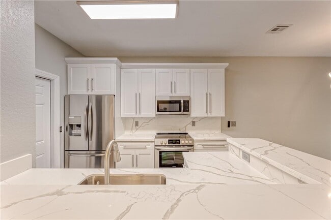 Photo - 3117 Enclave Way
