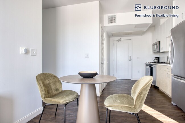 Photo - 245 Walnut St Unidad FL4-ID805