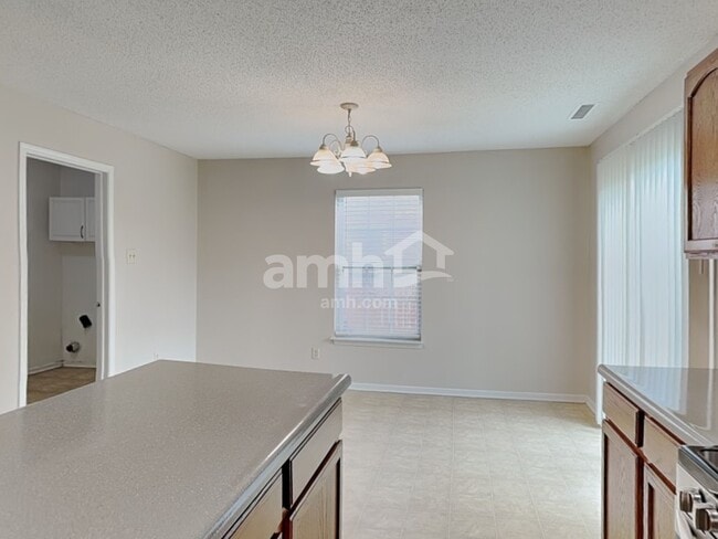 Photo - 707 Heartland Dr