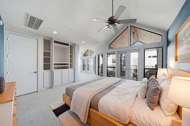 Photo - 1628 Van Buren St