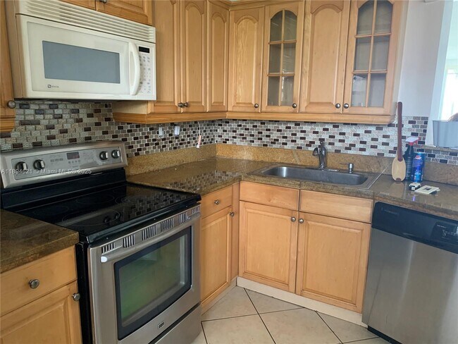 Photo - 1750 NE 191st St Unit 628-4