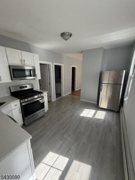 Photo - 458 Livingston St Unit 2