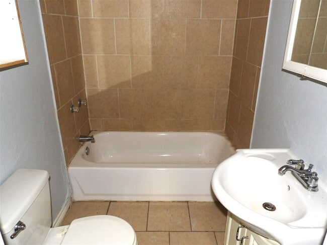 Photo - 2906 NW 19th St