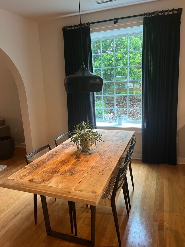 Photo - 4896 Highlands Pl