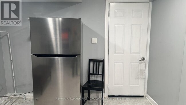 Photo - 198 Coppard Ave