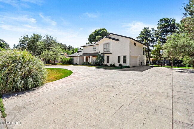 Photo - 5109 Memory Dr House