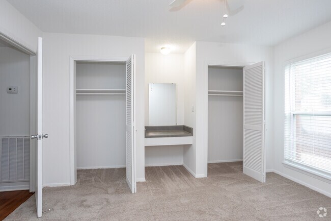1BR, 1BA - 750SF Azalea - Bedroom