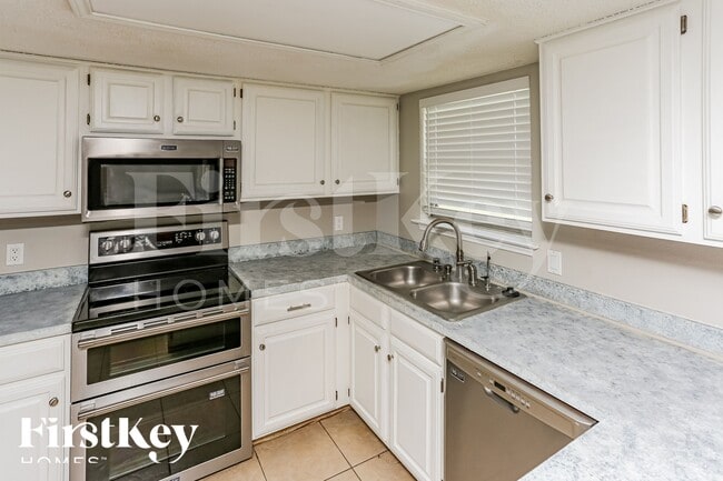 Photo - 1317 Nicole Way