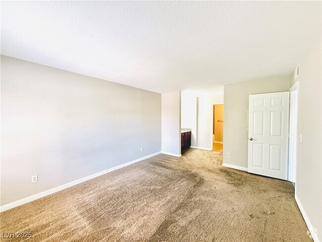 Building Photo - 2606 S Durango Dr Unit 245 Rental