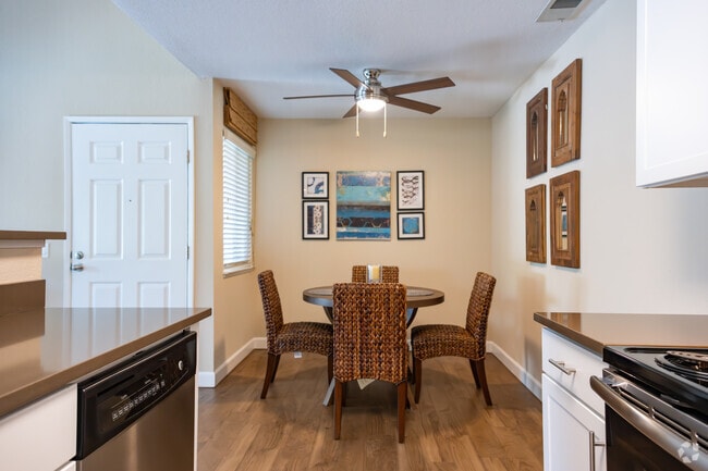 1BR, 1BA - 692SF
