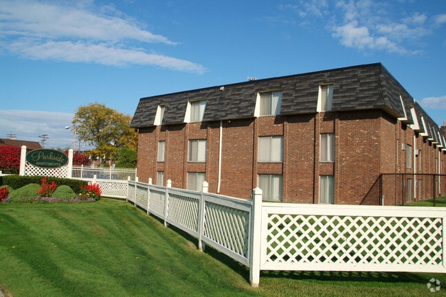 Parkside Apartments