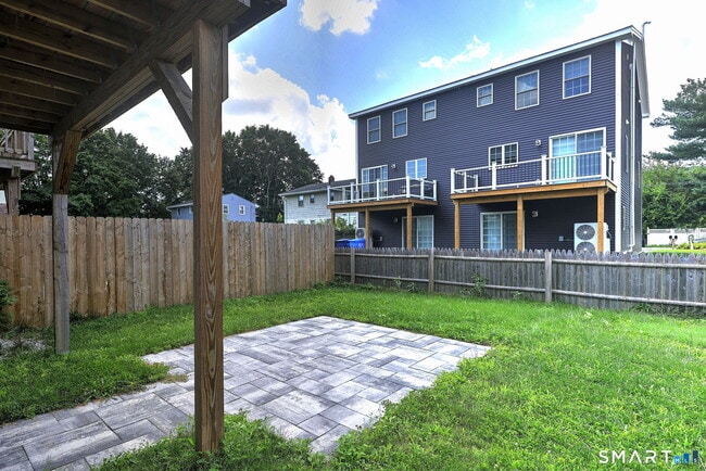 Photo - 1686 Litchfield Turnpike Unit B