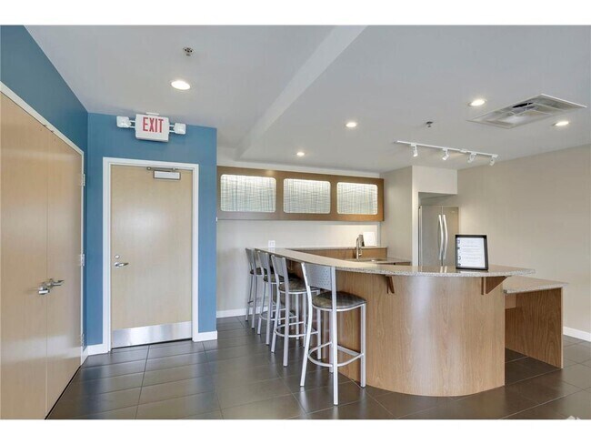 Building Photo - 929 Portland Ave Unit 1305 Rental