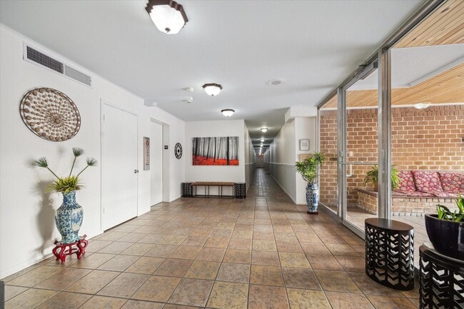 Photo - 505 Westcott St Unit 104