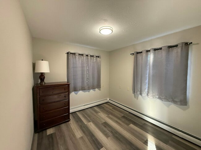 Photo - 211 Bank St Unit 1