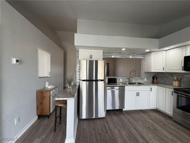 Photo - 1418 Cape Coral Pkwy W