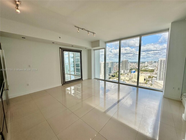 Photo - 1040 Biscayne Blvd Condo Unit 3505