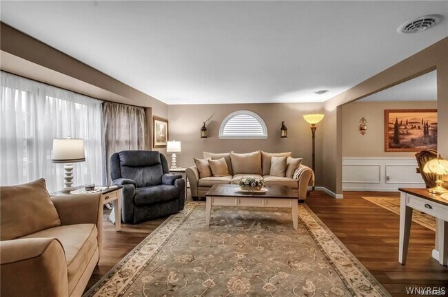 Photo - 97 Tartan Ln