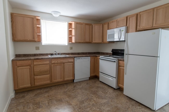 Photo - Sutton Place Apartments