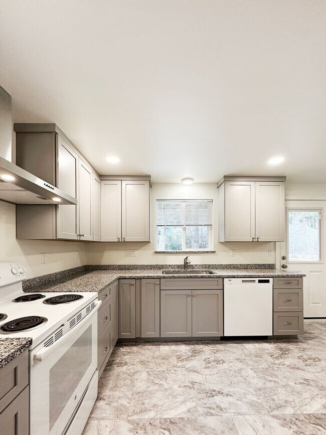 Photo - 4bd/2.5ba Seattle Home